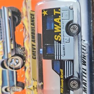 NWT 1999 Matchbox Chevy Ambulance